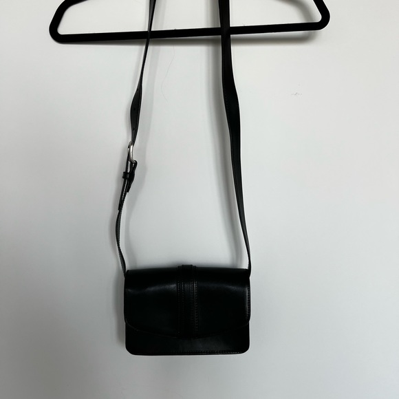 Urban outfitters black “camera” bag - Picture 3 of 3